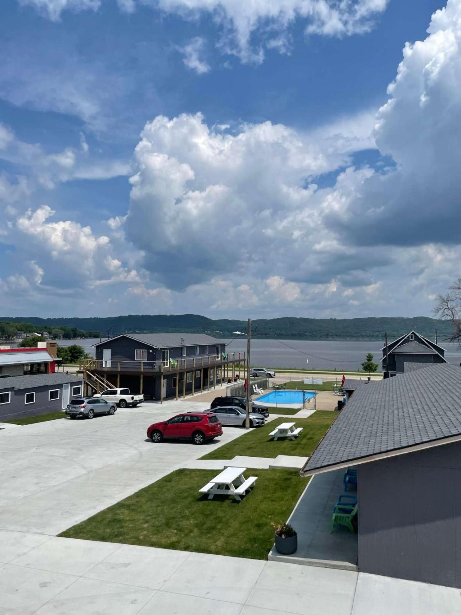 Poolside Double Rooms Lake City Exterior photo